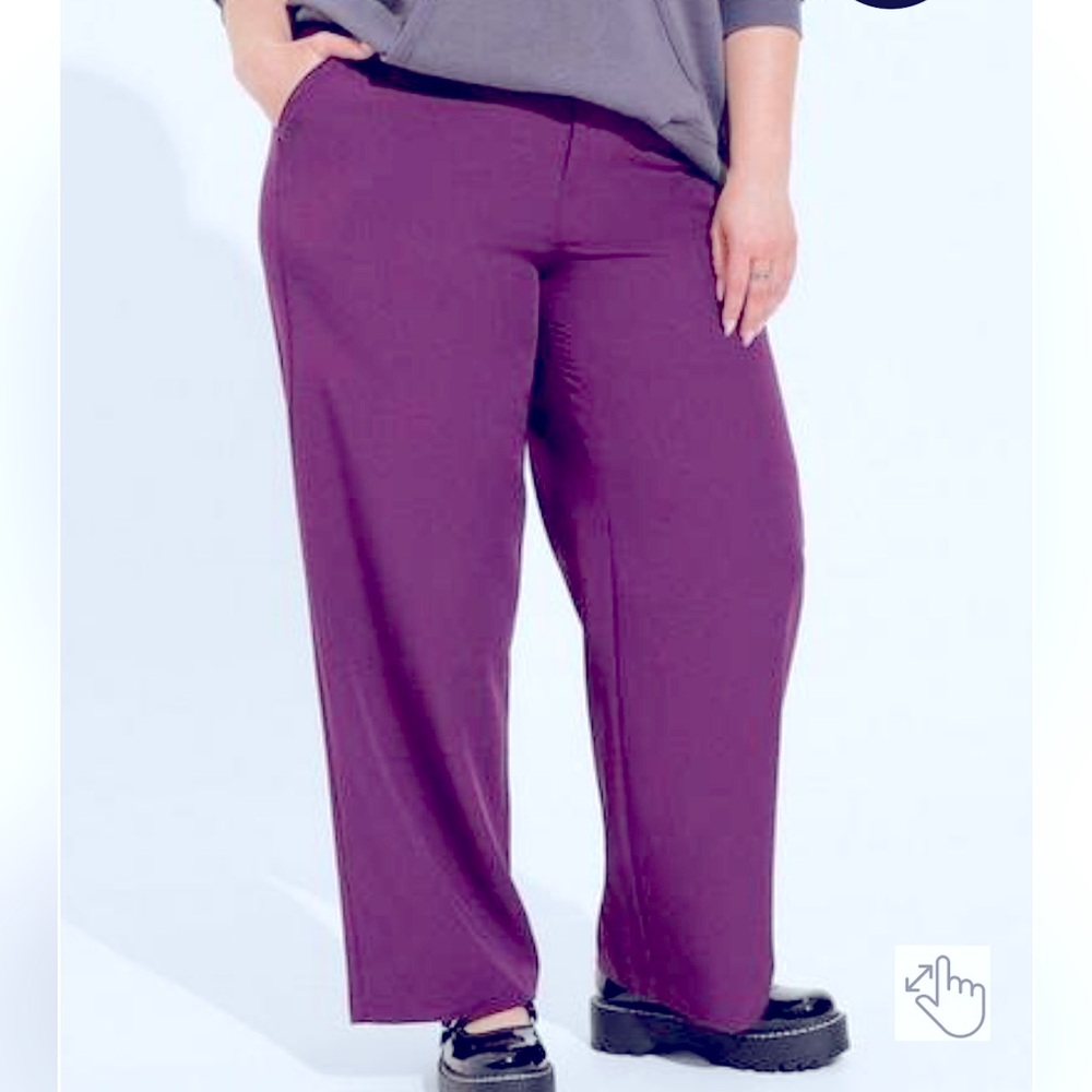 New with Tags - Torrid Studio Wide Leg Putple Trousers - Size 0/12